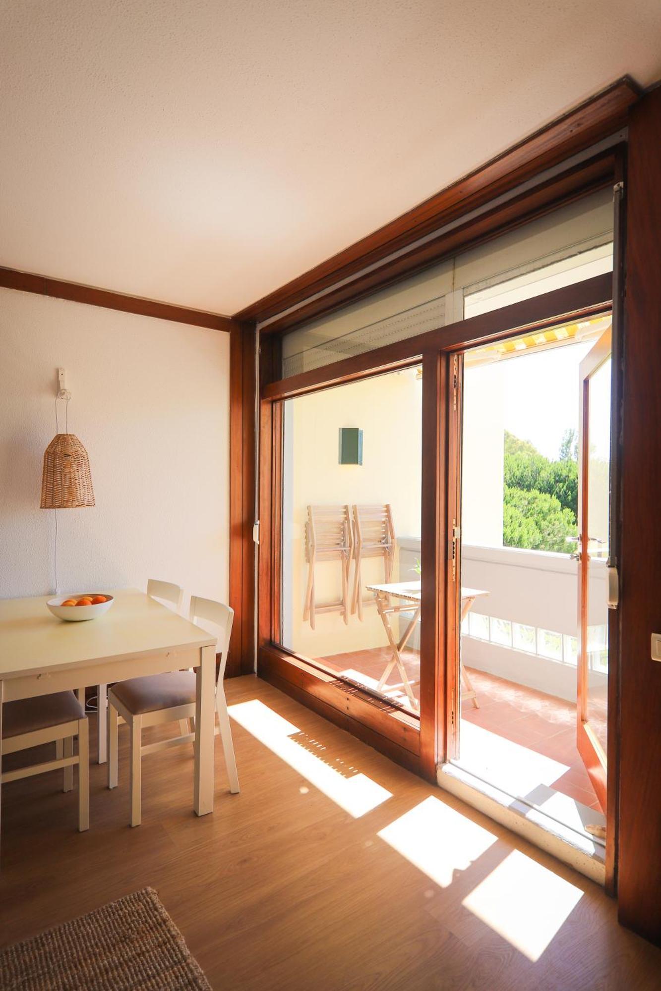 Sunny Apartment *